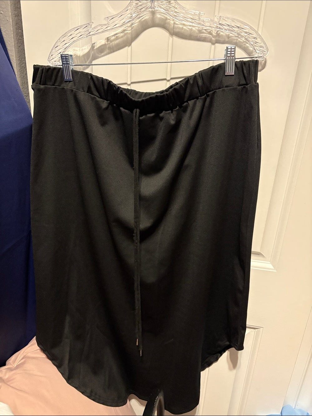 Black Elastic-Waist Midi Skirt